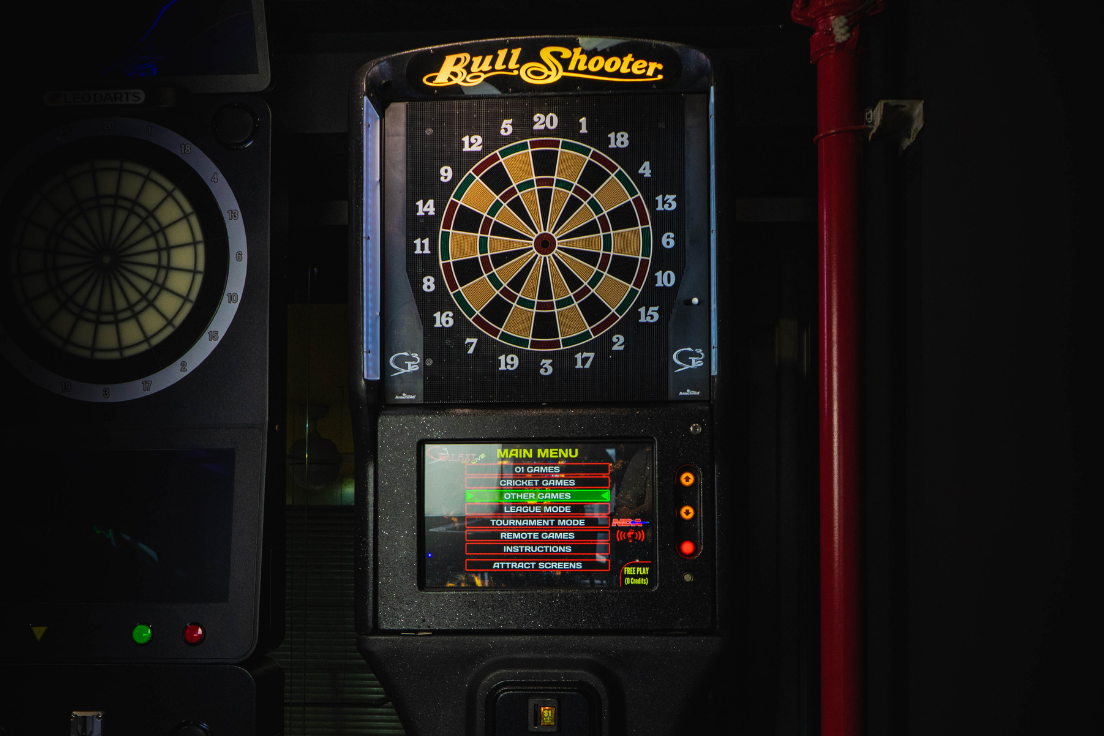 Arachnid Dart Machine Galaxy Live III The Men's Cave Official site